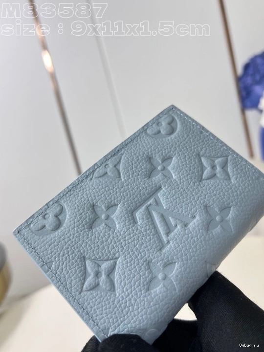 - LOUIS Wallet 9*11.5*1.5CM Lisa VUITTON 0720